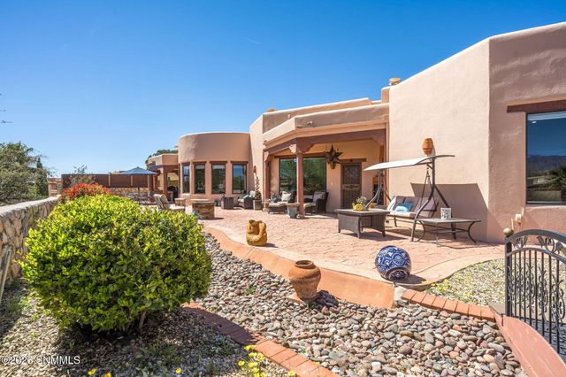1880 El Presidio Drive, Las Cruces, NM 88011