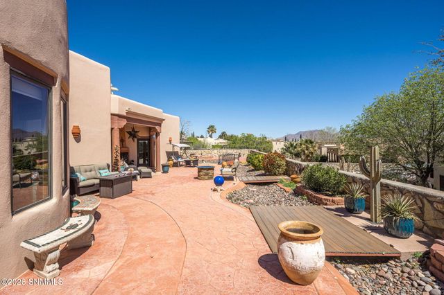 1880 El Presidio Drive, Las Cruces, NM 88011