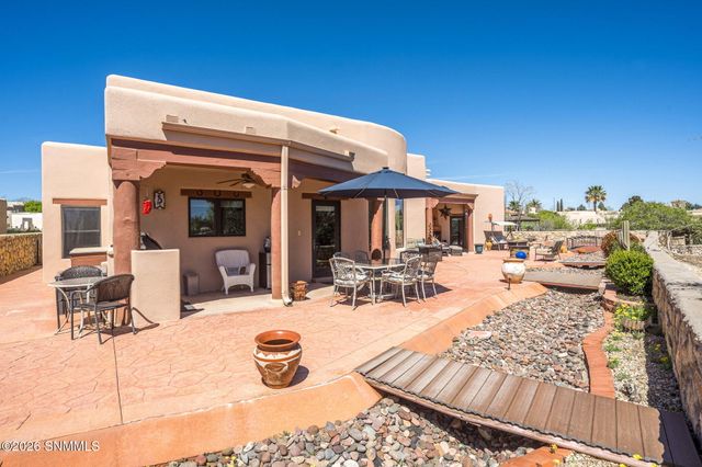 1880 El Presidio Drive, Las Cruces, NM 88011