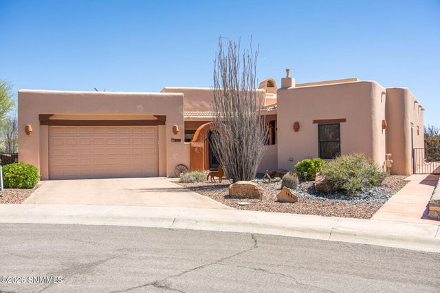1880 El Presidio Drive, Las Cruces, NM 88011