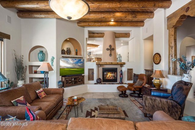 1880 El Presidio Drive, Las Cruces, NM 88011