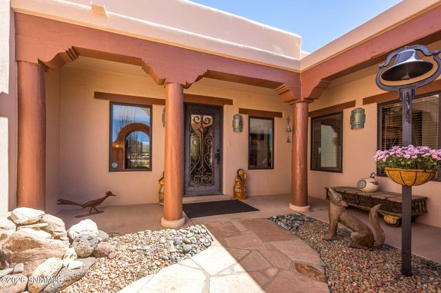 1880 El Presidio Drive, Las Cruces, NM 88011