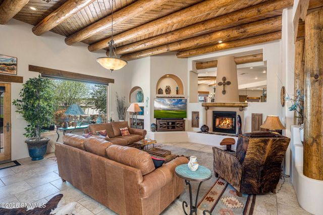 1880 El Presidio Drive, Las Cruces, NM 88011