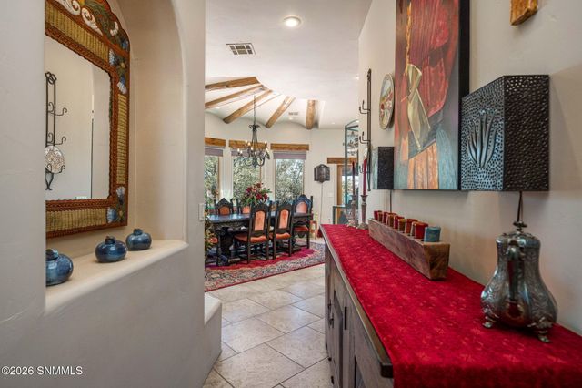 1880 El Presidio Drive, Las Cruces, NM 88011