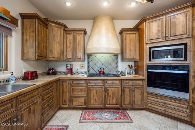 1880 El Presidio Drive, Las Cruces, NM 88011