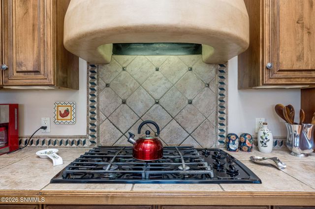 1880 El Presidio Drive, Las Cruces, NM 88011