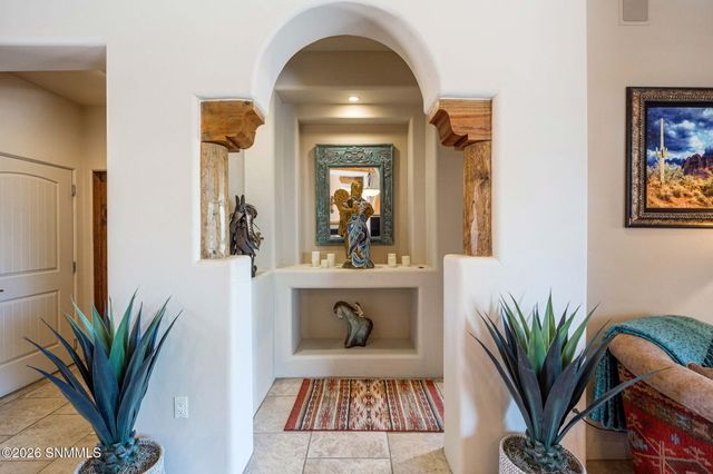 1880 El Presidio Drive, Las Cruces, NM 88011