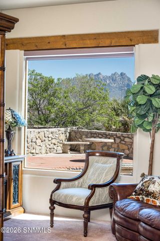 1880 El Presidio Drive, Las Cruces, NM 88011