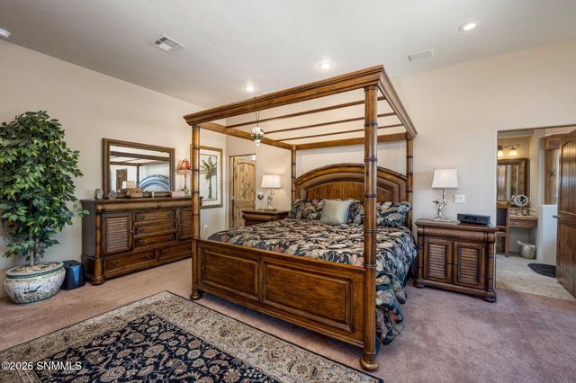 1880 El Presidio Drive, Las Cruces, NM 88011