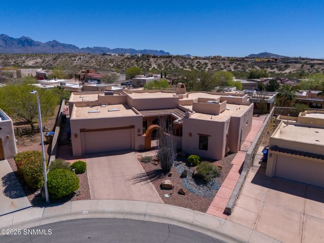 1880 El Presidio Drive, Las Cruces, NM 88011