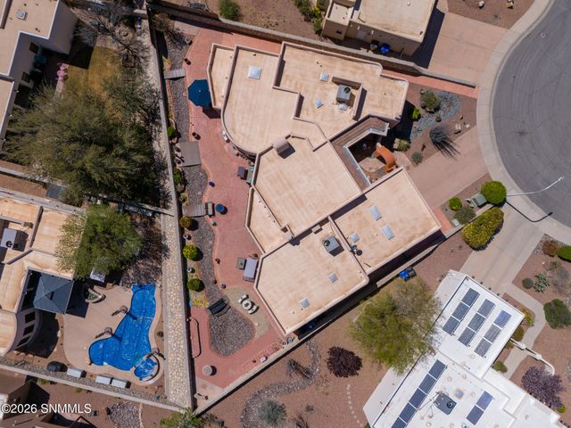 1880 El Presidio Drive, Las Cruces, NM 88011