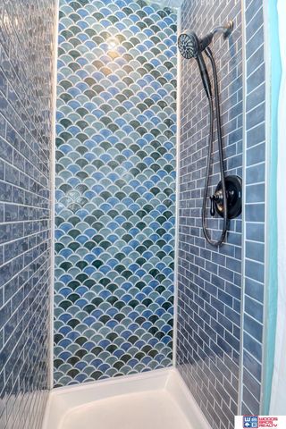 5607 Dogwood Drive, Lincoln, NE 68516