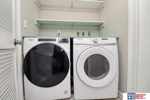 5607 Dogwood Drive, Lincoln, NE 68516