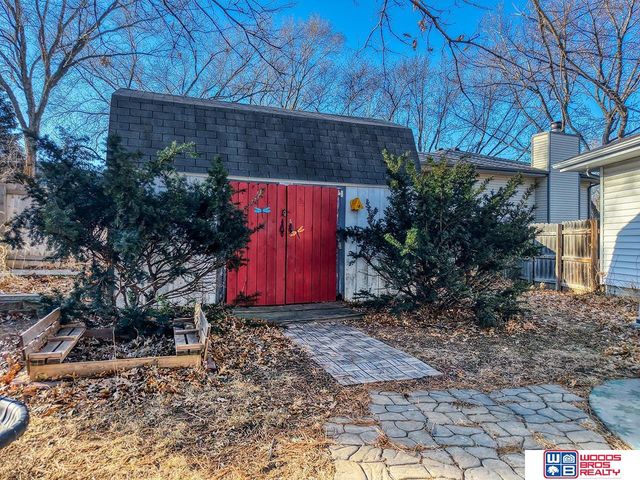 5607 Dogwood Drive, Lincoln, NE 68516