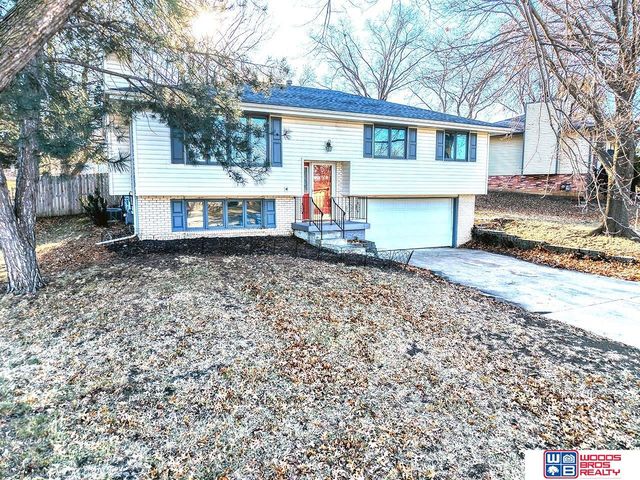 5607 Dogwood Drive, Lincoln, NE 68516