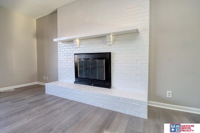 5607 Dogwood Drive, Lincoln, NE 68516