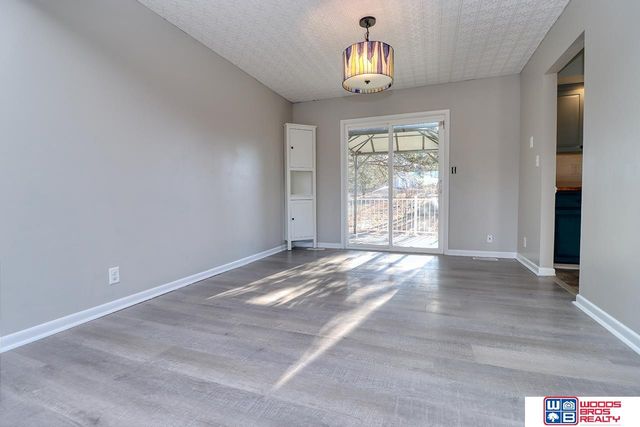 5607 Dogwood Drive, Lincoln, NE 68516