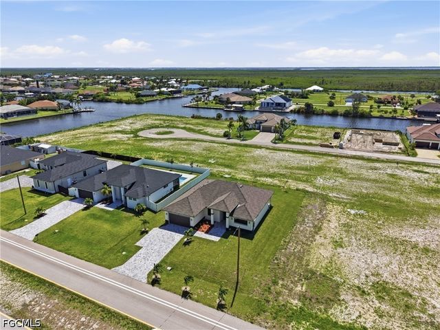 1428 Old Burnt Store RD N, Cape Coral, FL 33993