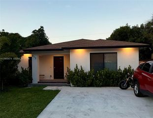 413 SW 10th Street, Delray Beach, FL 33444