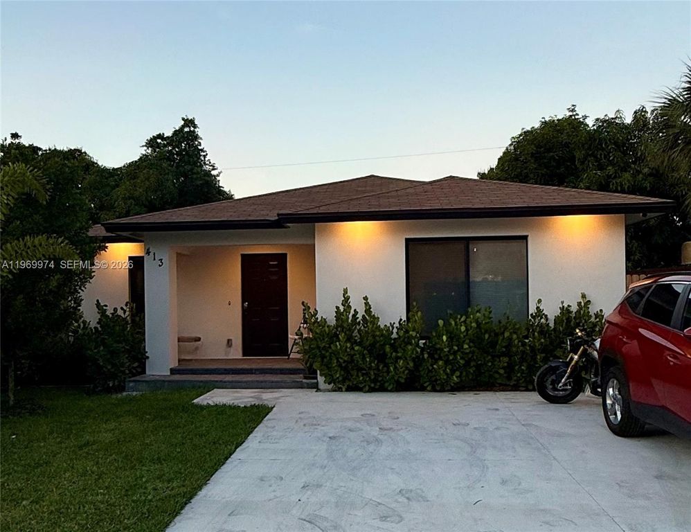 413 SW 10th Street, Delray Beach, FL 33444