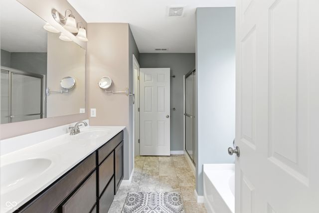 8701 N Dresden Drive, Mccordsville, IN 46055
