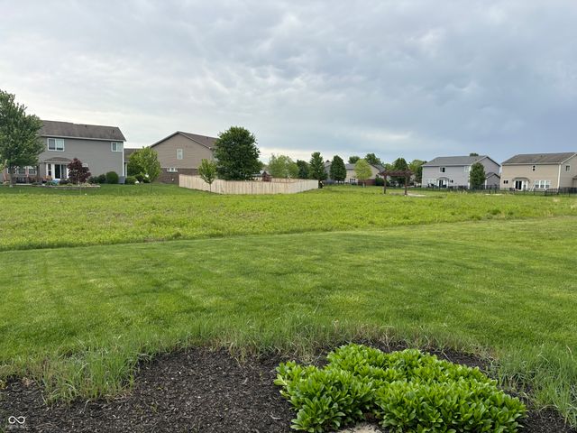 8701 N Dresden Drive, Mccordsville, IN 46055