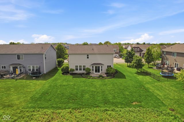 8701 N Dresden Drive, Mccordsville, IN 46055