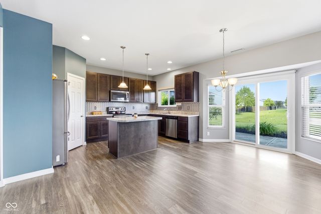 8701 N Dresden Drive, Mccordsville, IN 46055