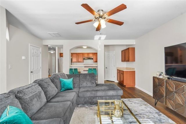 332 Oaktown Court, Lawrenceville, GA 30044