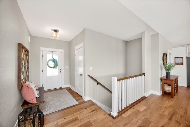 1220 S 100th Street, West Des Moines, IA 50266