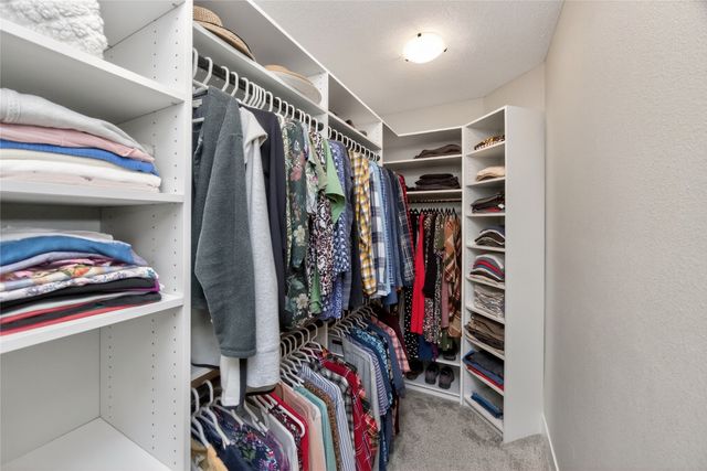 1220 S 100th Street, West Des Moines, IA 50266