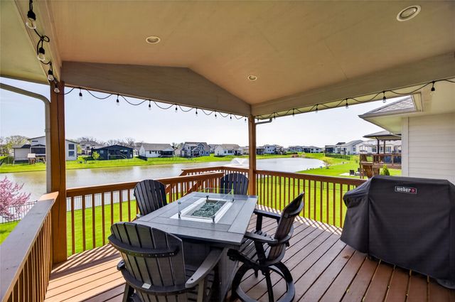 1220 S 100th Street, West Des Moines, IA 50266