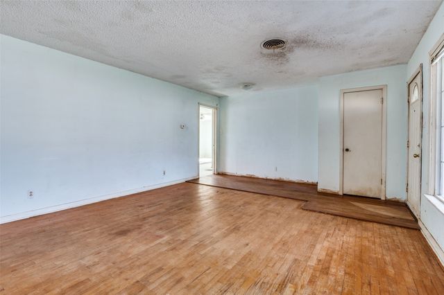 1706 Henderson Court, Irving, TX 75061