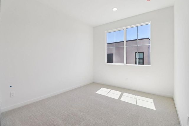 4942 Spirea Way, Carlsbad, CA 92008