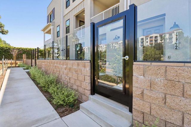 4942 Spirea Way, Carlsbad, CA 92008
