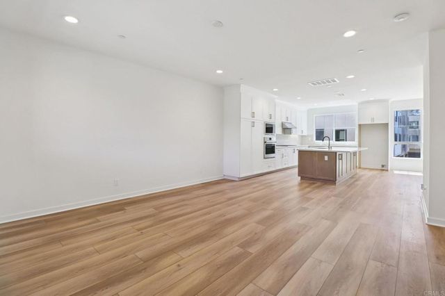 4942 Spirea Way, Carlsbad, CA 92008