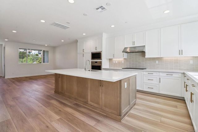 4942 Spirea Way, Carlsbad, CA 92008