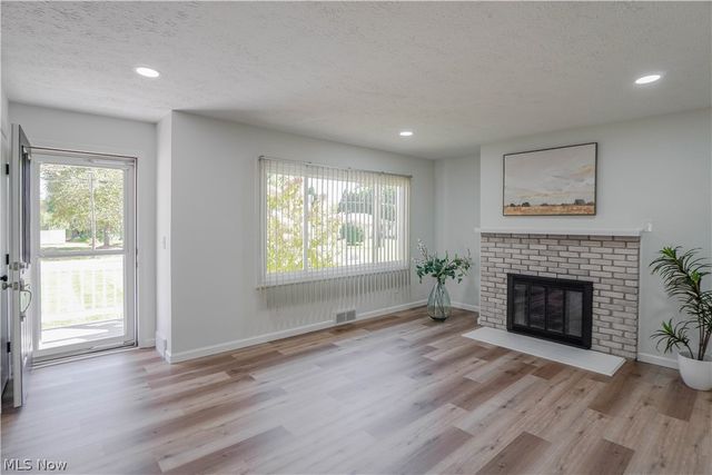 1548 Sunside Drive, Akron, OH 44321