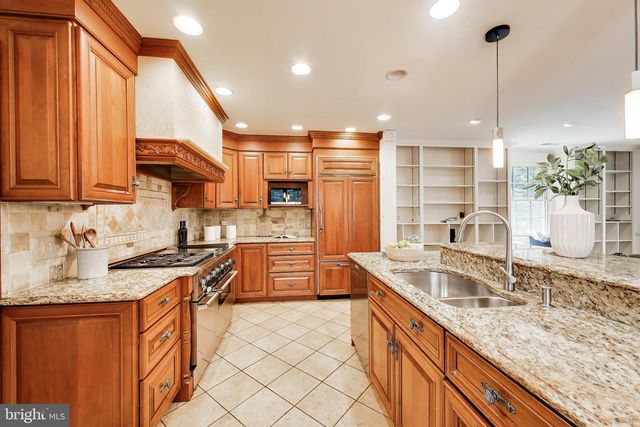 4118 WOODBINE ST, Chevy Chase, MD 20815