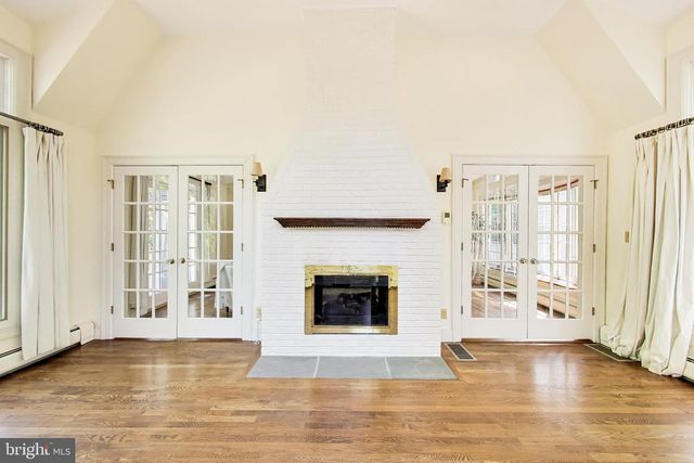 4118 WOODBINE ST, Chevy Chase, MD 20815