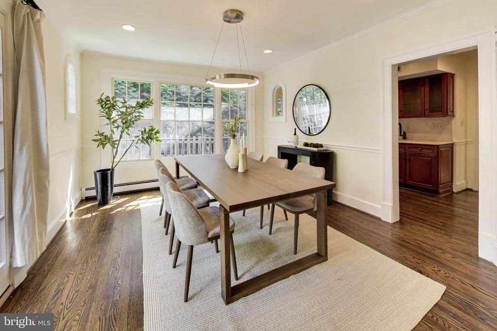 Image 12 of property listing at 4118 WOODBINE ST, Chevy Chase, MD 20815