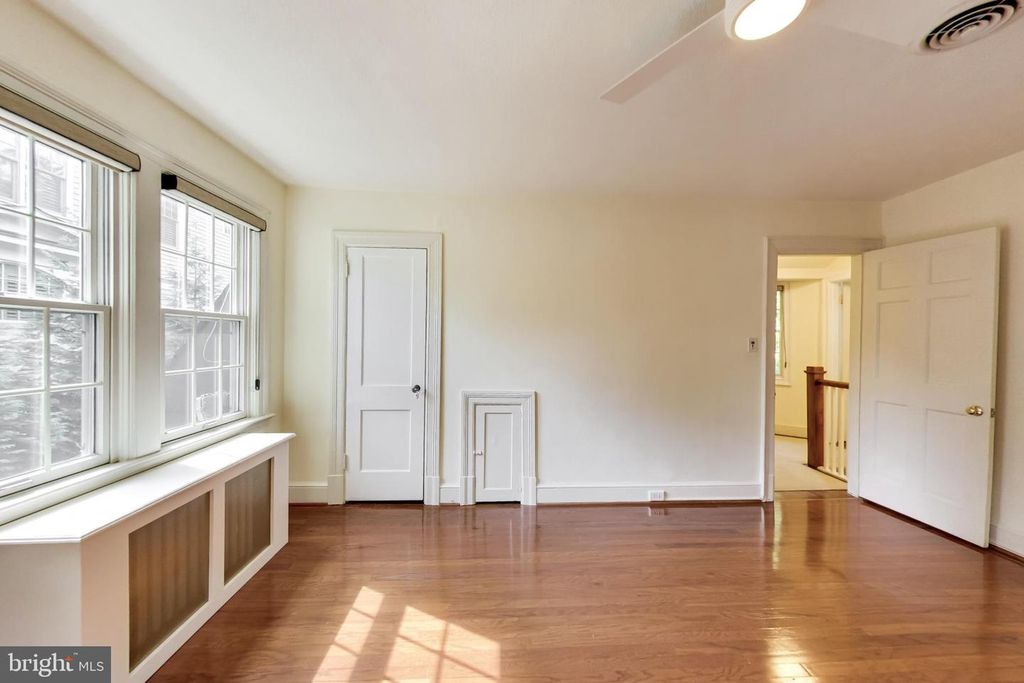 Image 36 of property listing at 4118 WOODBINE ST, Chevy Chase, MD 20815
