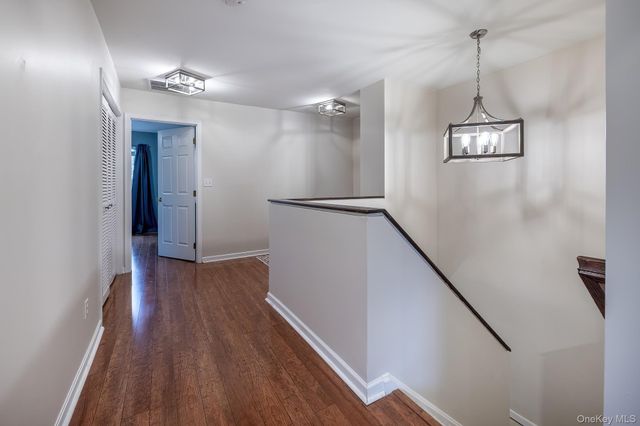 811 Huntington Drive, Fishkill, NY 12524