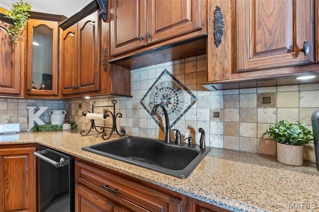 14160 Augusta Circle, Dexter, MO 63841