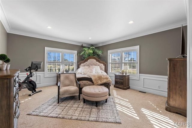 14160 Augusta Circle, Dexter, MO 63841