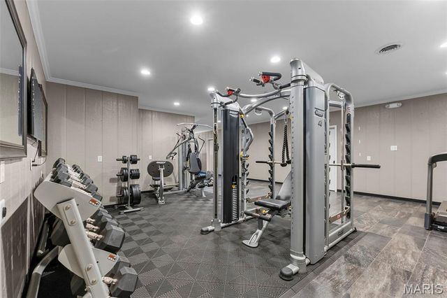 14160 Augusta Circle, Dexter, MO 63841