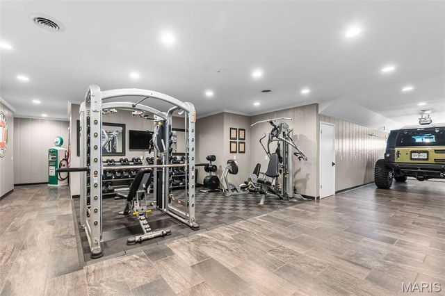 14160 Augusta Circle, Dexter, MO 63841