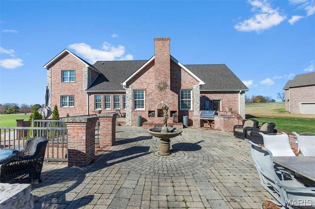 14160 Augusta Circle, Dexter, MO 63841