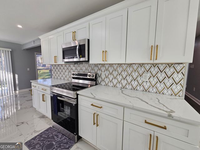 391 Park Ridge Circle, Riverdale, GA 30274