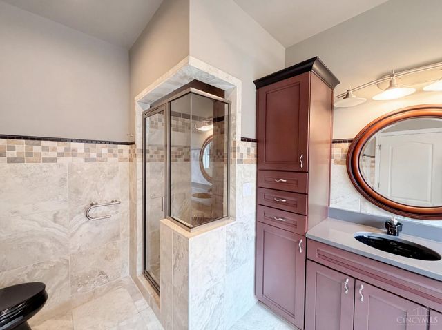 8016 Stonegate Drive, Anderson Twp, OH 45255